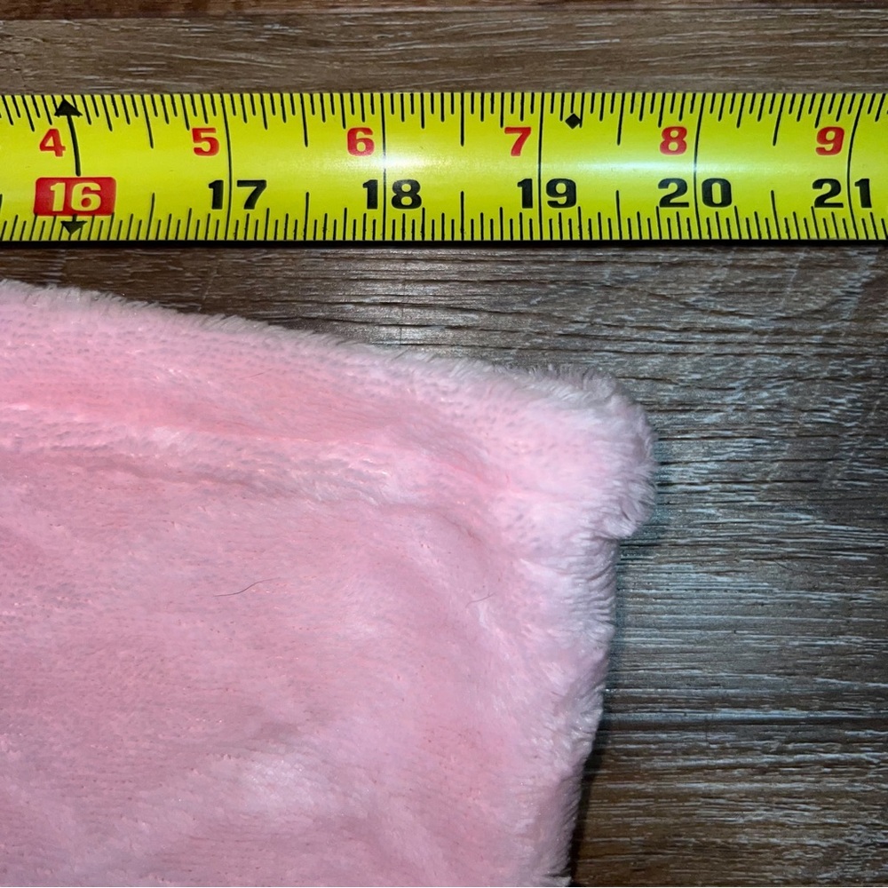 Modern Kids Pink Mermaid Tail Blanket with Sequin Fin - Picture 5 of 9